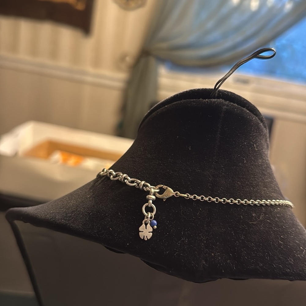 Lucky brand, Silver tone, Hamsa Pendant Necklace adjustable with crystal station - Picture 4 of 5
